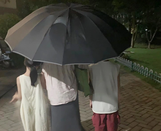 子供の送迎やお出迎え用の傘としても
