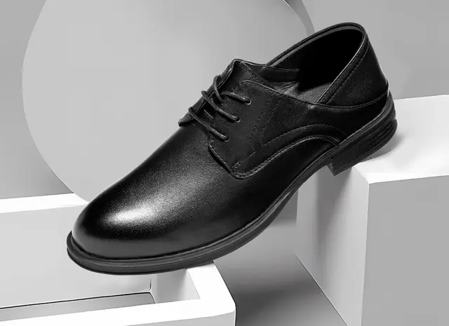当社の「ビジネスが楽になる快適な革靴シリーズ」から、ビジネスが楽になるカカトが踏める本皮ビジネスシューズを紹介いたします。