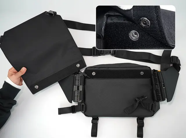 バッグの本体背面とカバーの背面には、マジックテープとバックルで固定、自由に取り替えてご使用いただけます。